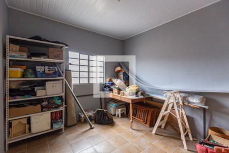 Casa à venda com 162m², 2 quartos e 3 vagas Casa à venda com 162m², 2 quartos e 3 vagasQuarto de Serviço 3 / Quarto 2 - Edícula