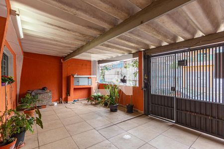 Casa à venda com 162m², 2 quartos e 3 vagas Casa à venda com 162m², 2 quartos e 3 vagasGaragem