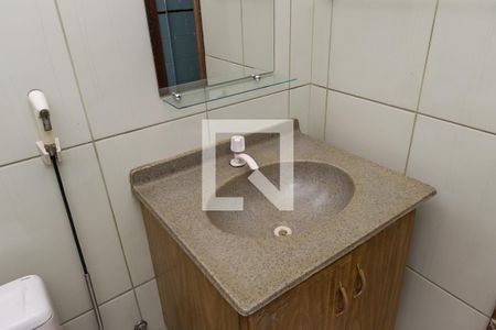 Apartamento à venda com 74m², 2 quartos e 1 vaga Apartamento à venda com 74m², 2 quartos e 1 vagaBanheiro