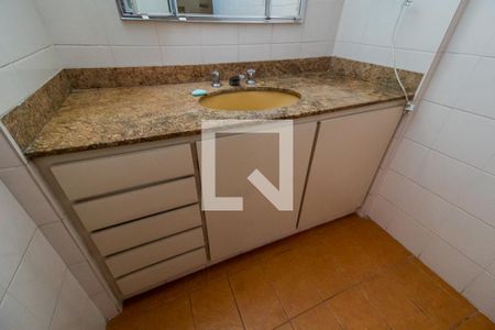 Apartamento à venda com 170m², 3 quartos e 2 vagasBanheiro da Suíte - Pia