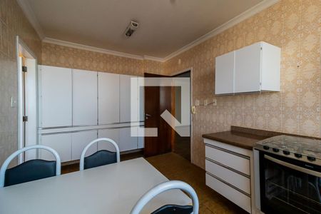 Apartamento à venda com 170m², 3 quartos e 2 vagasCozinha