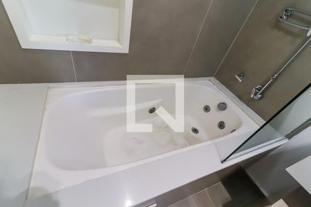 Apartamento para alugar com 100m², 2 quartos e 2 vagas Apartamento para alugar com 100m², 2 quartos e 2 vagasBanheiro da Suíte 1