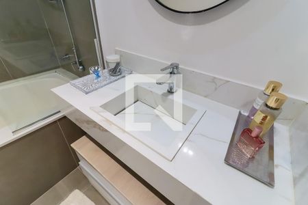 Apartamento para alugar com 100m², 2 quartos e 2 vagas Apartamento para alugar com 100m², 2 quartos e 2 vagasBanheiro da Suíte 1