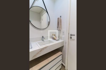 Apartamento para alugar com 100m², 2 quartos e 2 vagas Apartamento para alugar com 100m², 2 quartos e 2 vagasBanheiro da Suíte 1