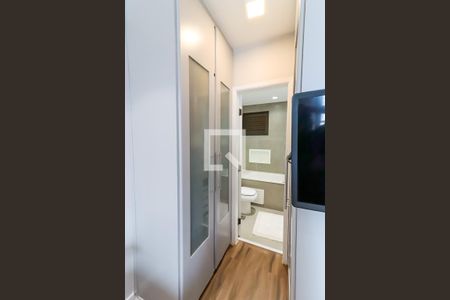 Apartamento para alugar com 100m², 2 quartos e 2 vagas Apartamento para alugar com 100m², 2 quartos e 2 vagasSuíte 1 - Armários