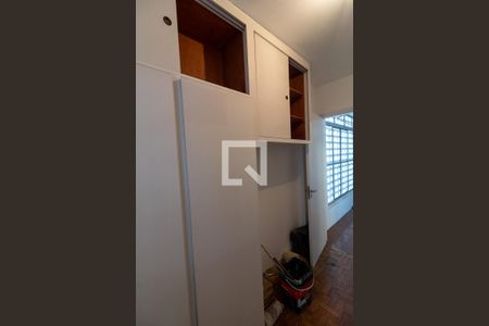 Apartamento para alugar com 142m², 4 quartos e 1 vaga Apartamento para alugar com 142m², 4 quartos e 1 vagaQuarto Área de Serviço