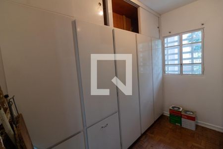 Apartamento para alugar com 142m², 4 quartos e 1 vaga Apartamento para alugar com 142m², 4 quartos e 1 vagaQuarto Área de Serviço