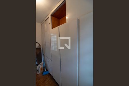 Apartamento para alugar com 142m², 4 quartos e 1 vaga Apartamento para alugar com 142m², 4 quartos e 1 vagaQuarto Área de Serviço