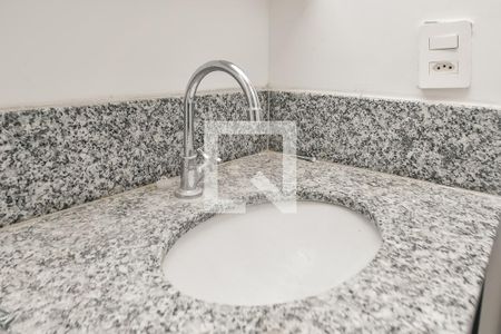 Banheiro de kitnet/studio à venda com 1 quarto, 33m² em Vila Buarque, São Paulo