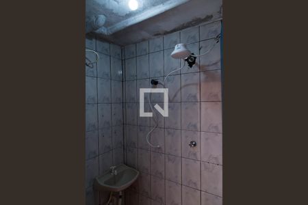Banheiro de casa para alugar com 1 quarto, 28m² em Casa Grande, Diadema