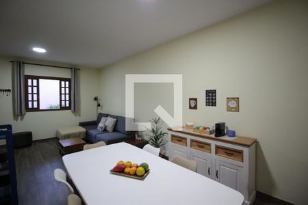 Sala de casa à venda com 2 quartos, 180m² em Castelo, Belo Horizonte