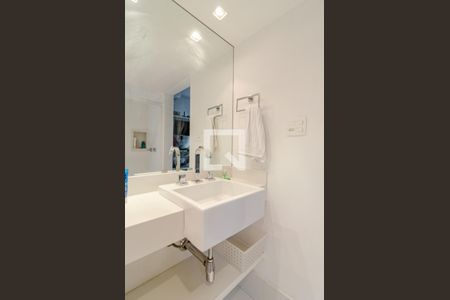 Apartamento à venda com 204m², 3 quartos e 1 vagaBanheiro da suíte 2