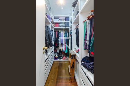 Apartamento à venda com 204m², 3 quartos e 1 vagaCloset da suíte 1