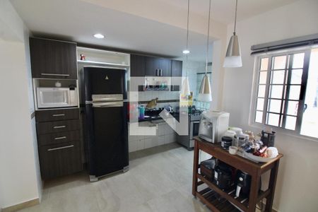 Casa de condomínio à venda com 118m², 3 quartos e 1 vagaCozinha