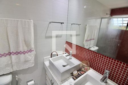 Casa de condomínio à venda com 118m², 3 quartos e 1 vagaBanheiro da Suíte