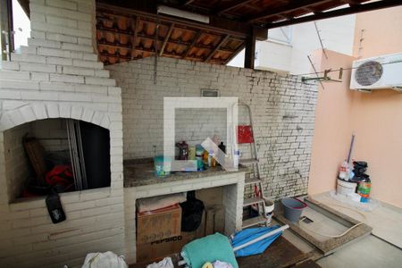 Casa de condomínio à venda com 118m², 3 quartos e 1 vagaChurrasqueira