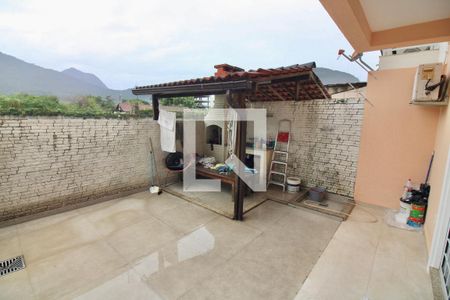 Casa de condomínio à venda com 118m², 3 quartos e 1 vagaChurrasqueira