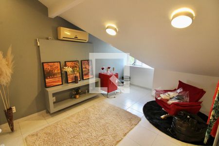 Casa de condomínio à venda com 118m², 3 quartos e 1 vaga Sótão