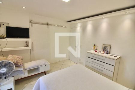 Casa de condomínio à venda com 118m², 3 quartos e 1 vagaSuíte