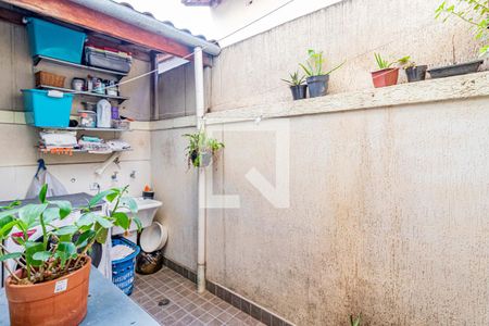 Casa à venda com 71m², 2 quartos e 1 vagaLavanderia