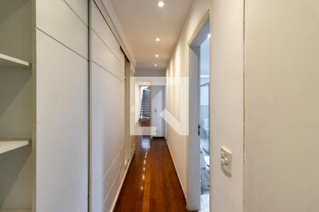 Casa à venda com 258m², 4 quartos e 2 vagasSuíte 3