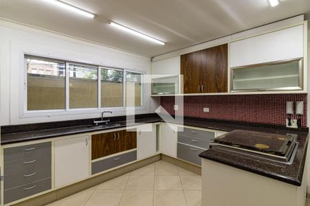 Casa à venda com 258m², 4 quartos e 2 vagasCozinha