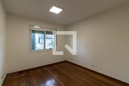 Casa à venda com 258m², 4 quartos e 2 vagasSuíte 2