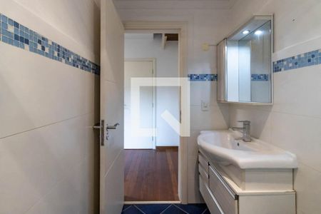 Casa à venda com 258m², 4 quartos e 2 vagasSuíte 1