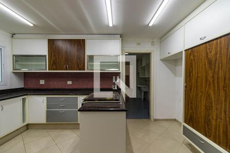 Casa à venda com 258m², 4 quartos e 2 vagasCozinha