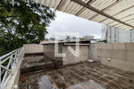 Casa à venda com 258m², 4 quartos e 2 vagasCobertura