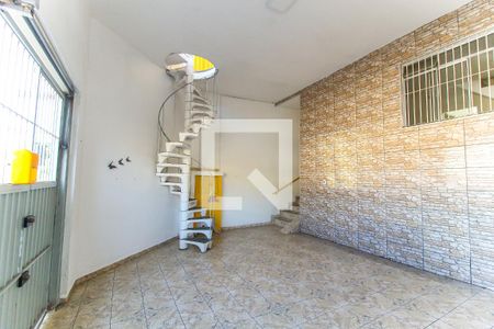 Casa à venda com 180m², 3 quartos e 2 vagas Casa à venda com 180m², 3 quartos e 2 vagasGaragem