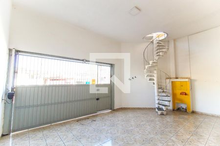Casa à venda com 180m², 3 quartos e 2 vagas Casa à venda com 180m², 3 quartos e 2 vagasGaragem