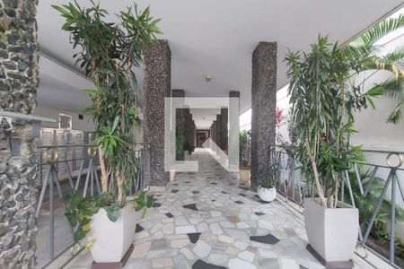 Apartamento à venda com 68m², 2 quartos e sem vagaENTRADA