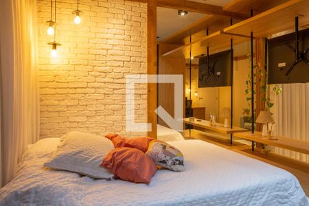 Sala e Quarto de apartamento à venda com 1 quarto, 48m² em Vila Pompéia, São Paulo