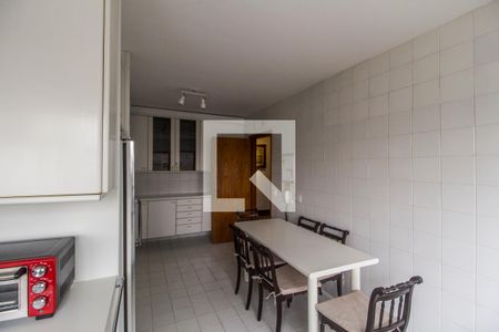 Apartamento à venda com 395m², 2 quartos e 3 vagasCozinha