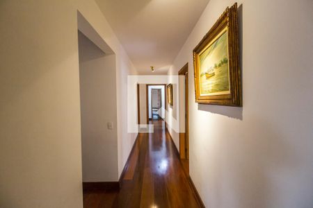 Apartamento à venda com 395m², 2 quartos e 3 vagasCorredor