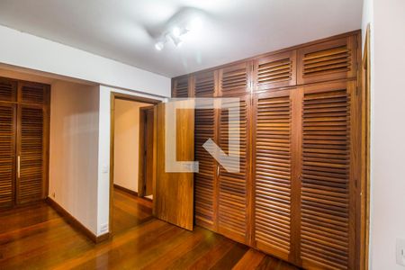 Apartamento à venda com 395m², 2 quartos e 3 vagasSuíte master