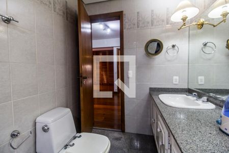 Apartamento à venda com 395m², 2 quartos e 3 vagasBanheiro da Suíte