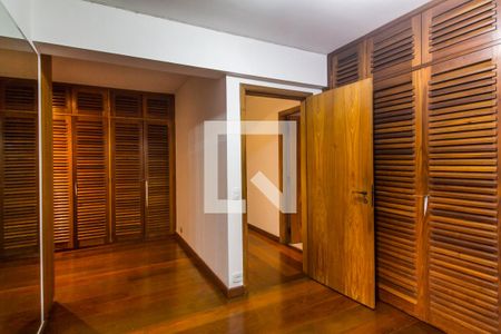 Apartamento à venda com 395m², 2 quartos e 3 vagasSuíte master