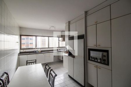 Apartamento à venda com 395m², 2 quartos e 3 vagasCozinha