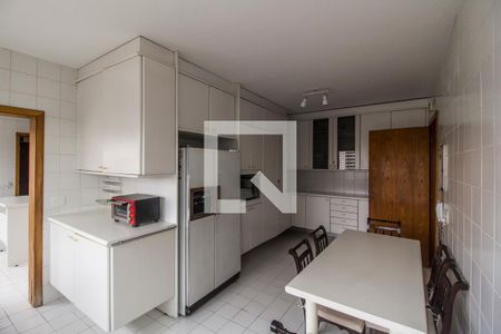 Apartamento à venda com 395m², 2 quartos e 3 vagasCozinha