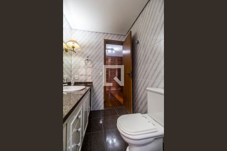 Apartamento à venda com 395m², 2 quartos e 3 vagasBanheiro da Suíte