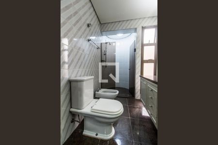 Apartamento à venda com 395m², 2 quartos e 3 vagasBanheiro da Suíte