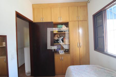 Casa à venda com 200m², 3 quartos e 2 vagasQuarto 1