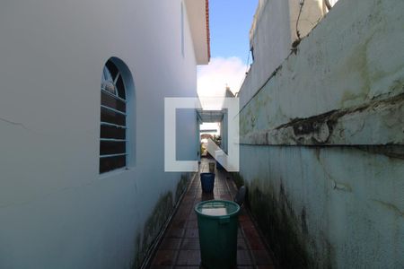 Casa à venda com 200m², 3 quartos e 2 vagasQujintal lateral