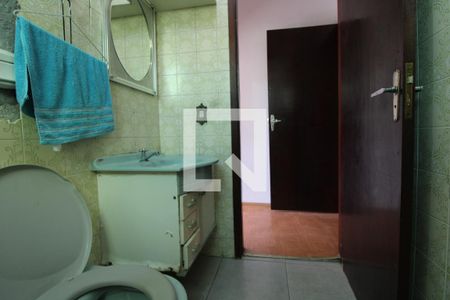 Casa à venda com 200m², 3 quartos e 2 vagasBanheiro da suíte