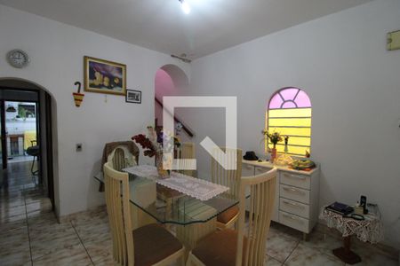 Sala 2 de casa à venda com 3 quartos, 200m² em Vila Campo Grande, São Paulo