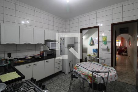 Casa à venda com 200m², 3 quartos e 2 vagasCozinha