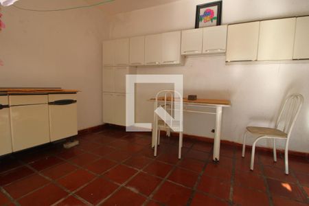Casa à venda com 200m², 3 quartos e 2 vagasEdícula
