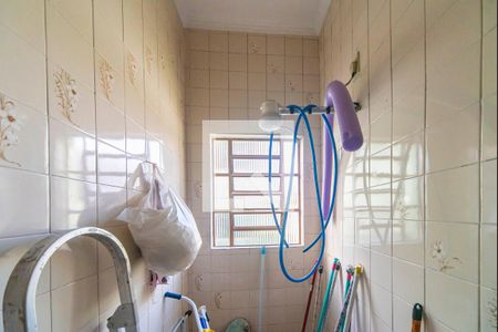 Casa à venda com 470m², 8 quartos e 7 vagasBanheiro de Serviço